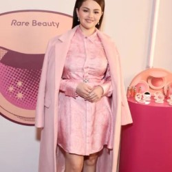 Selena Gomez Rare Beauty Pink Coat Selena Gomez Rare Beauty Pink Coat