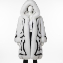 Nicki Minaj Rapper Premiere White Fur Coat