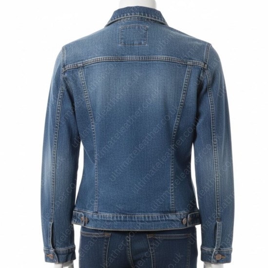 Never Have I Ever Maitreyi Ramakrishnan (Devi Vishwakumar) Blue Jacket Never Have I Ever Maitreyi Ramakrishnan (Devi Vishwakumar) Blue Jacket