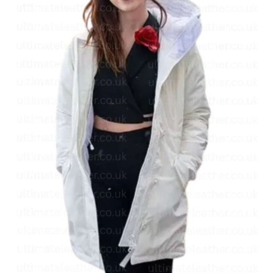 Fair Play 2023 Phoebe Dynevor (Emily) White Hood Jacket