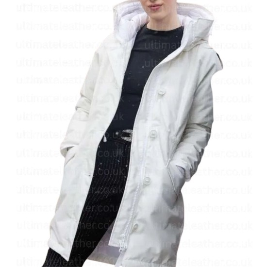 Fair Play 2023 Phoebe Dynevor (Emily) White Hood Jacket