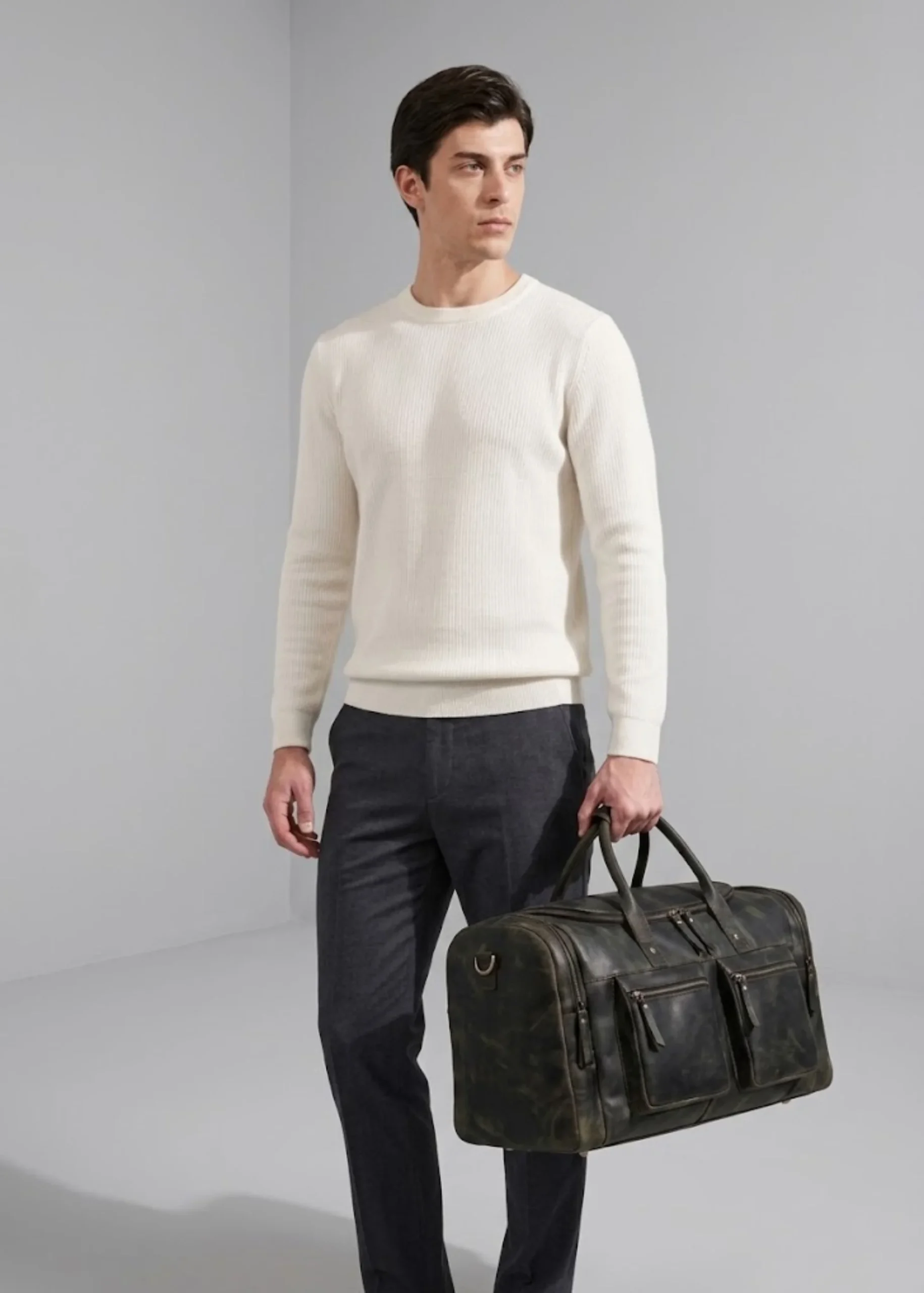 large-leather-duffle-overnight-travel-bag