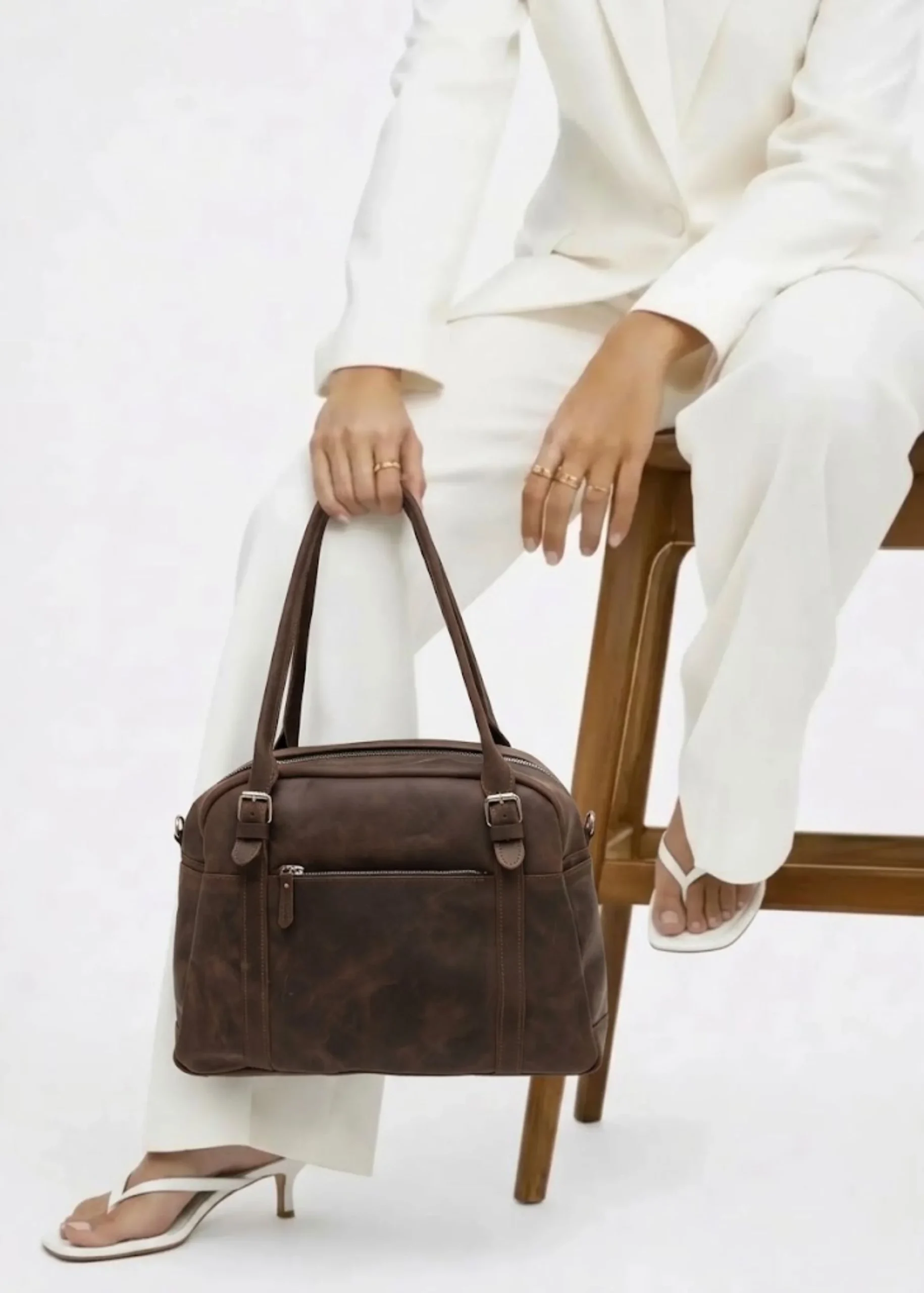 womens-vintage-brown-leather-tote-handbag.webp